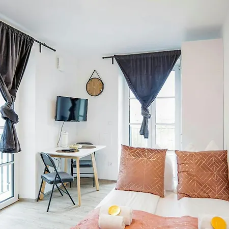 Apartment 24-7 B Living Passau