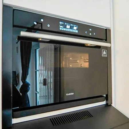 24-7 B Living Apartment